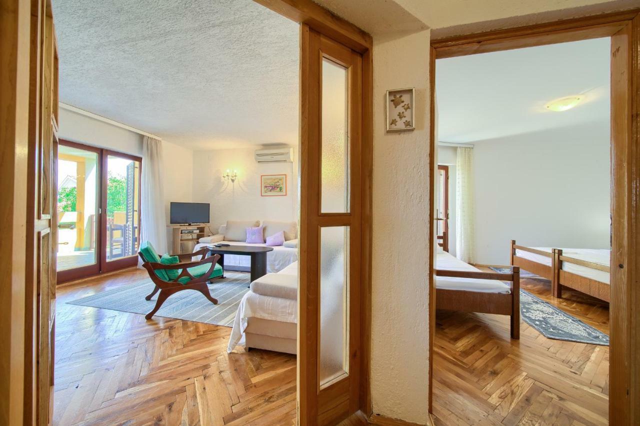 Apartment Ivana Kornić Kültér fotó